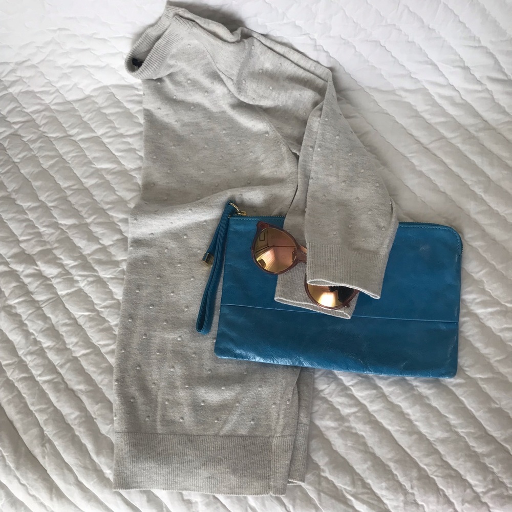 Gap sweater w/ raised dot detail